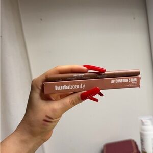Huda Beauty Lip Contour Stain Lip Tint – Toasty Brown – New in Box